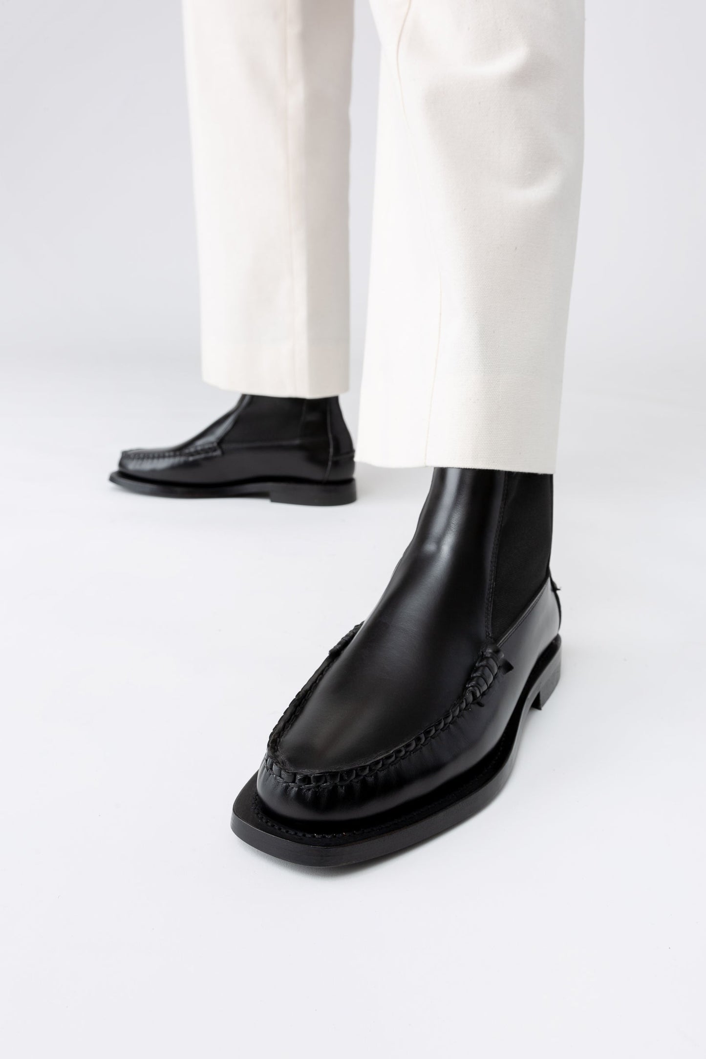 ALDA - Low-calf Chelsea Boot - Hereu Women