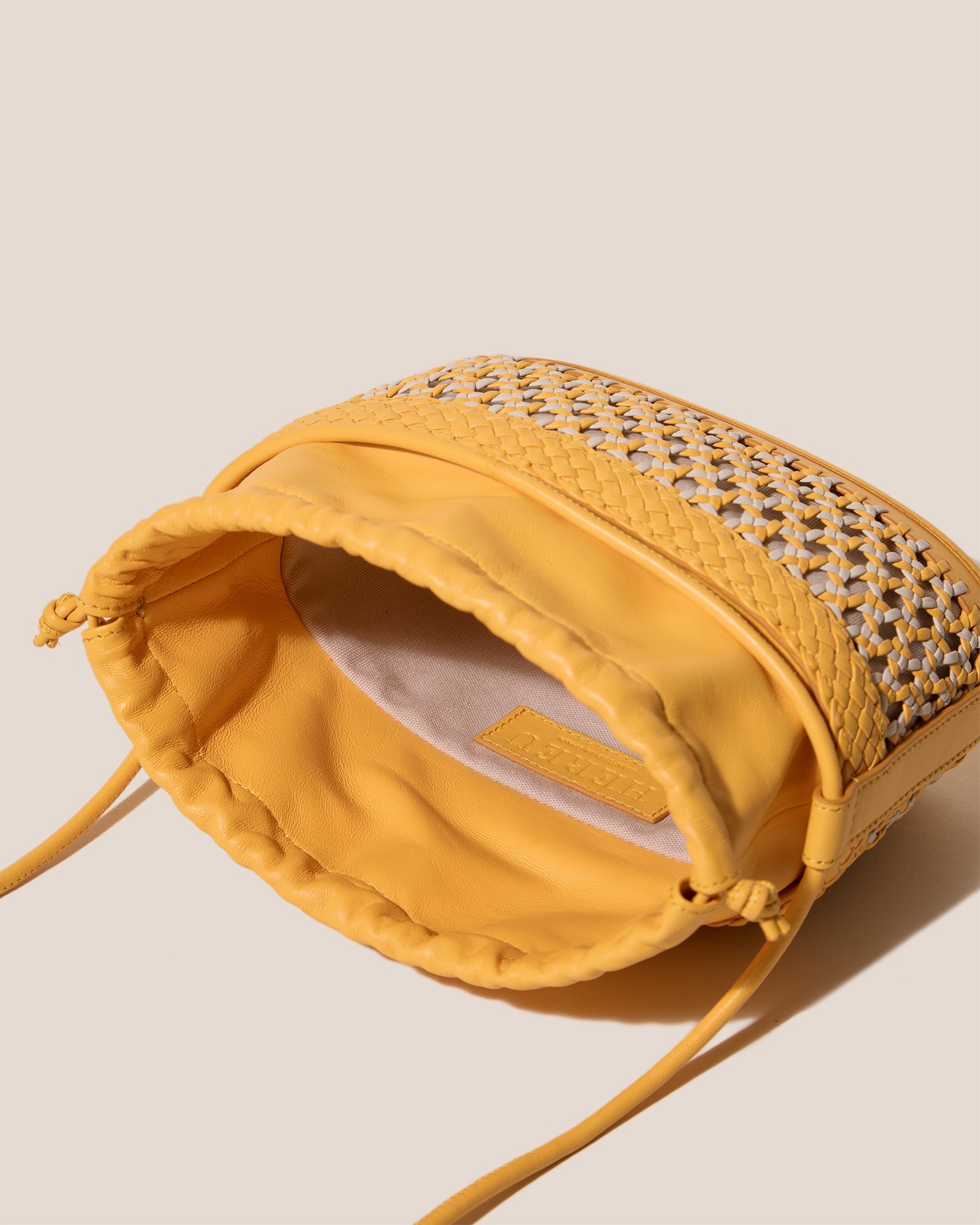 GAIA - Woven Bucket Crossbody Bag - Hereu Women