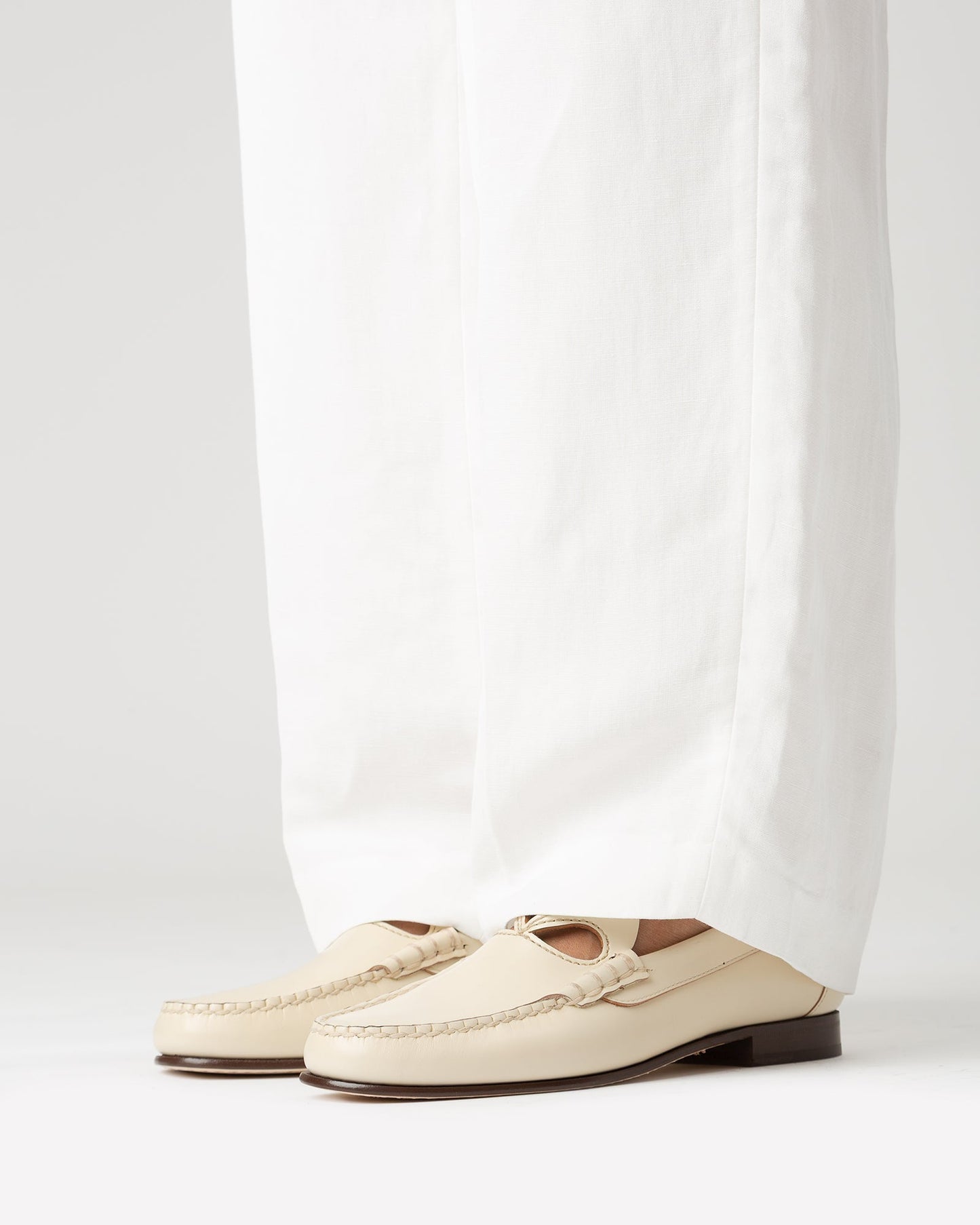 ANANCLA - Cut-Out Slip-On Loafer - Hereu Women