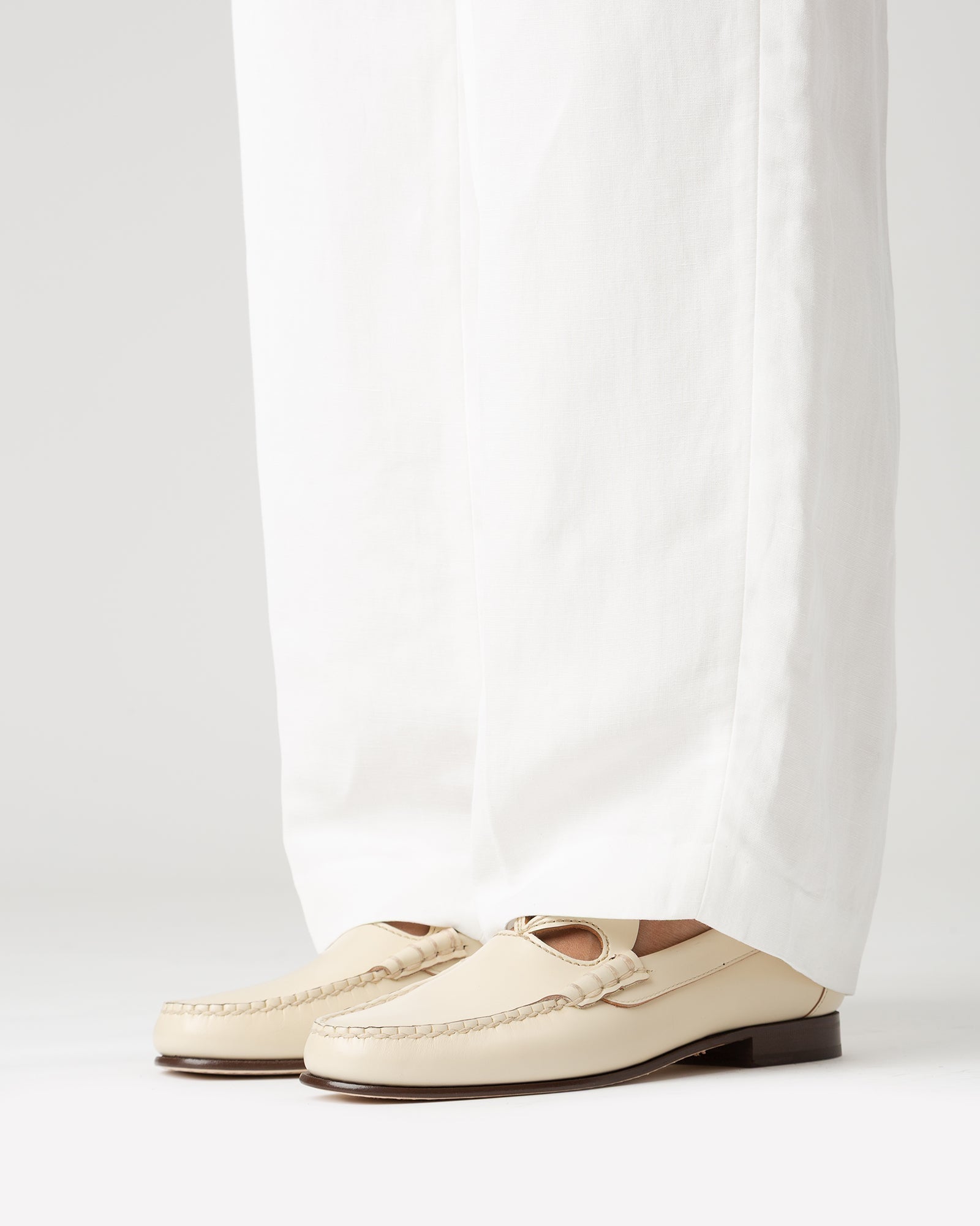ANANCLA - Cut-Out Slip-On Loafer - Hereu Women