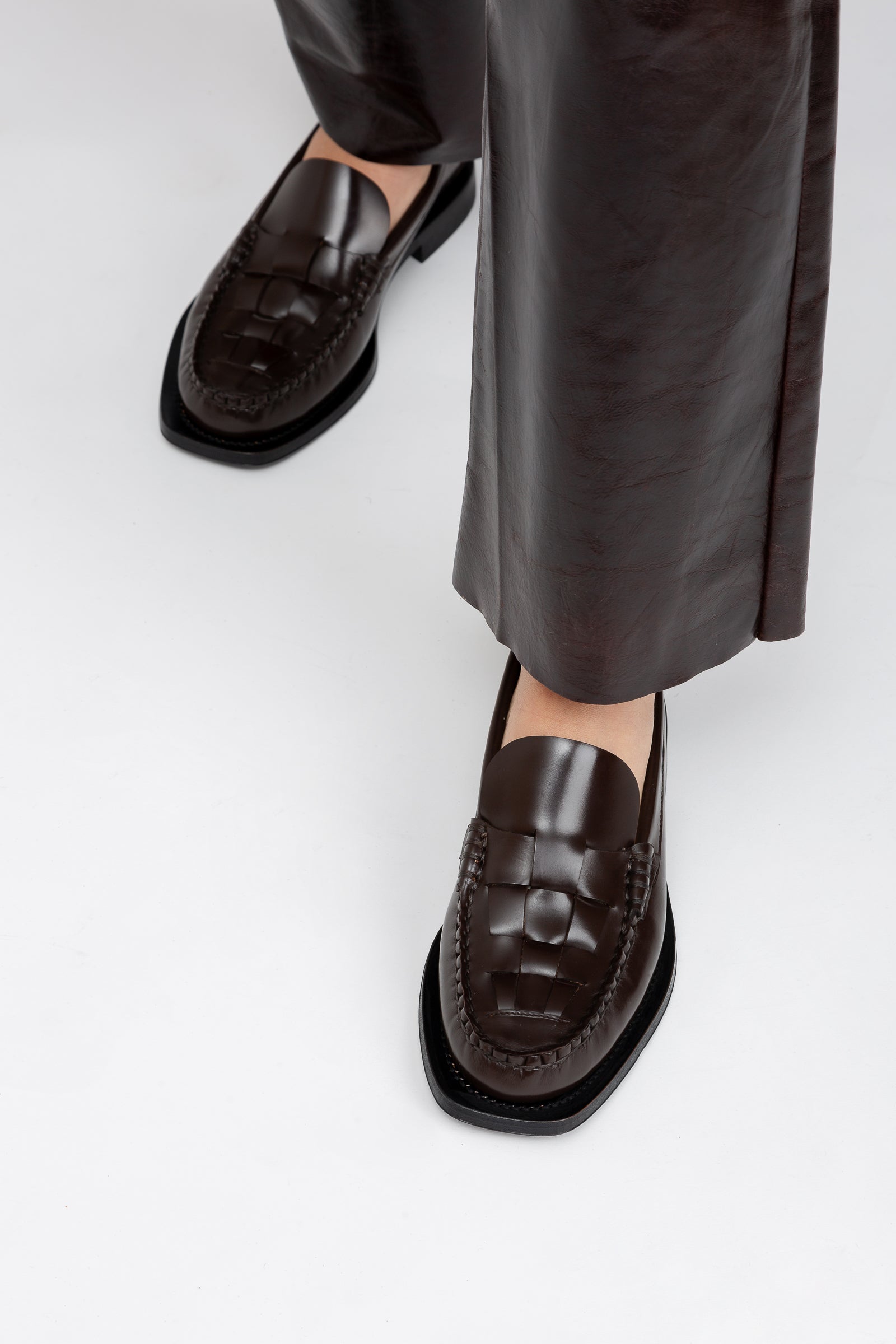 NOMBELA - Interwoven Detail Slip-On Loafer - Hereu Women
