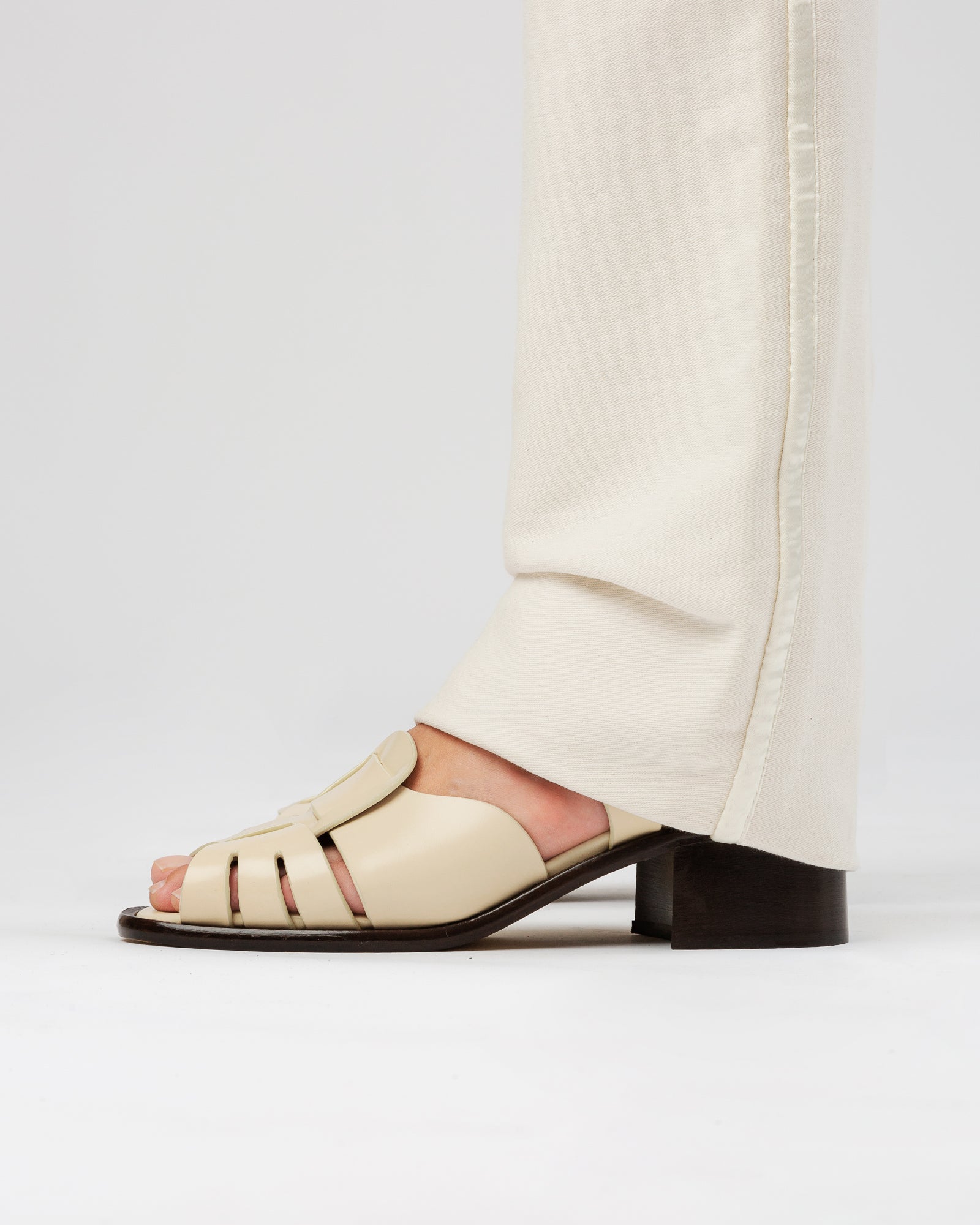 ANCORA SQUARED HEELED - Open-Toe Fisherman Sandal - Hereu Women