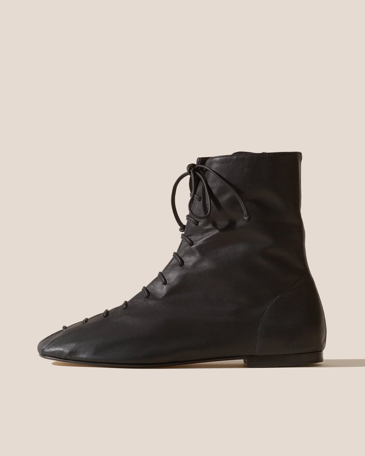PLEGADA BOOT - Deconstructed Lace-up Boot - Hereu Women