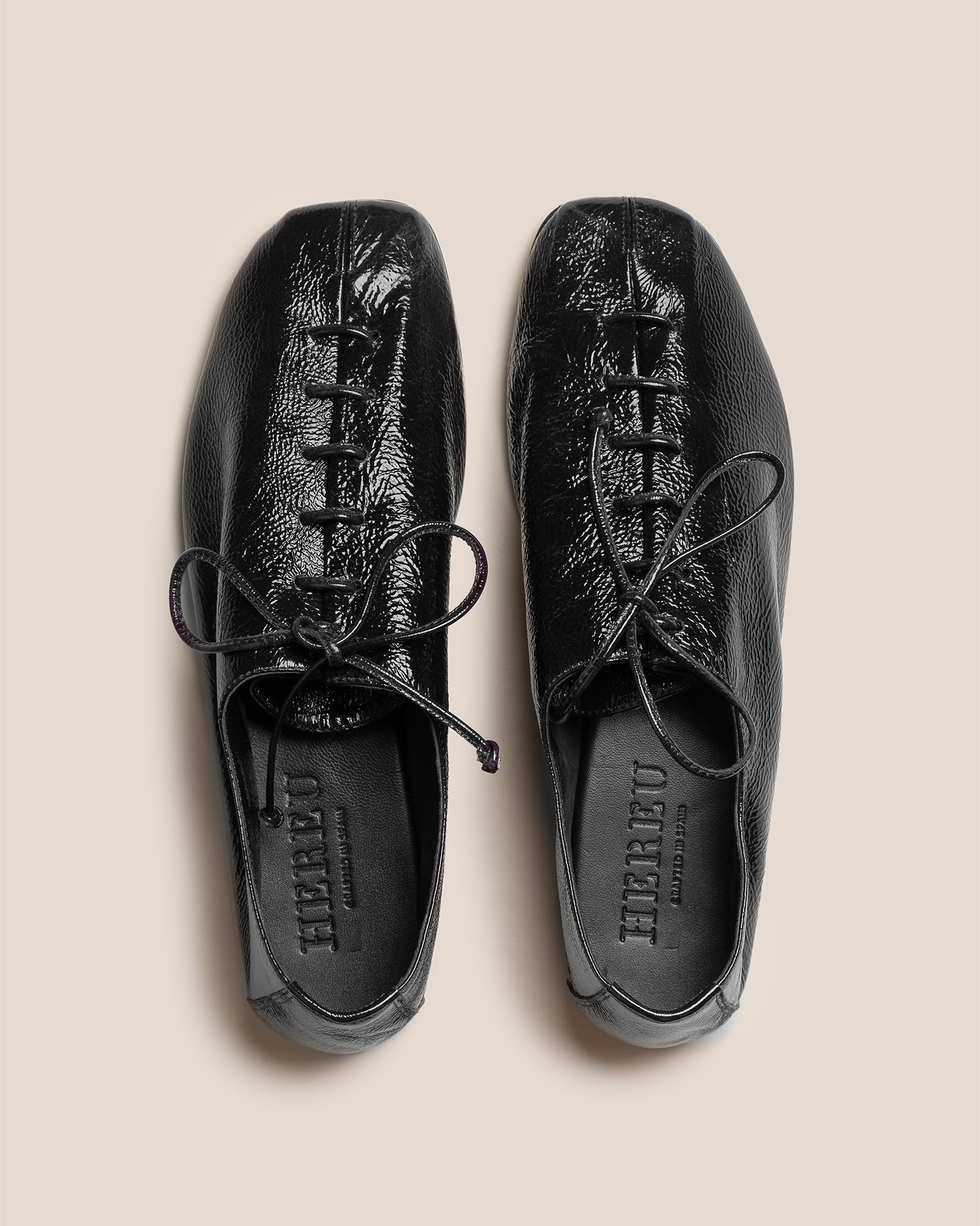 PLEGADA CRINKLED GLOSSY - Deconstructed Lace-up Shoe - Hereu Women