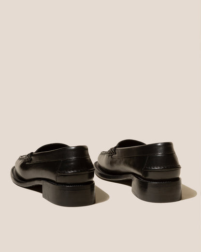 SALA - Square-Toe Low-Heeled Pump - Hereu Women