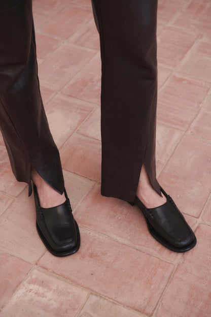 SALA - Square-Toe Low-Heeled Pump - Hereu Women