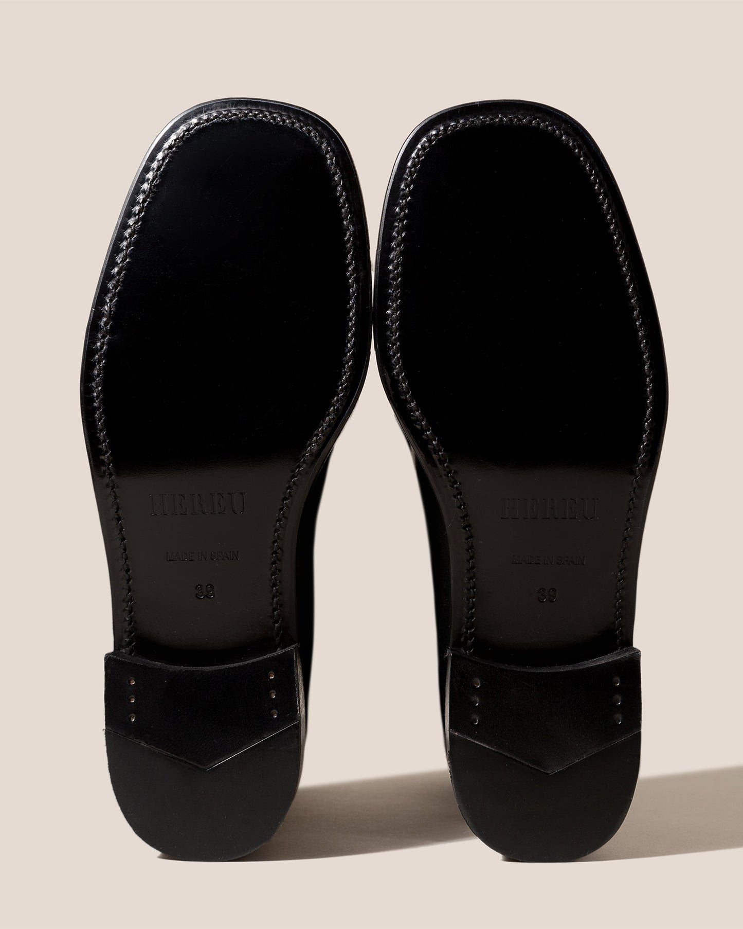 SALA - Square-Toe Low-Heeled Pump - Hereu Women