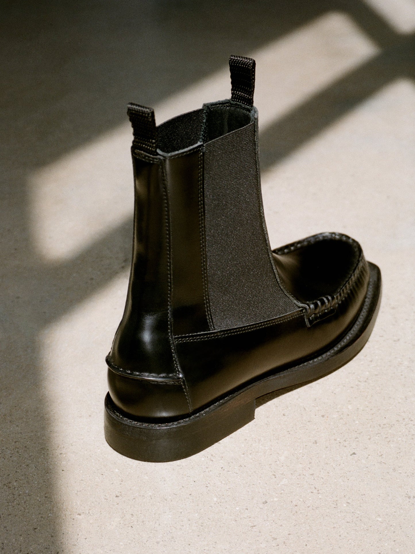 ALDA - Low-calf Chelsea Boot - Hereu Women