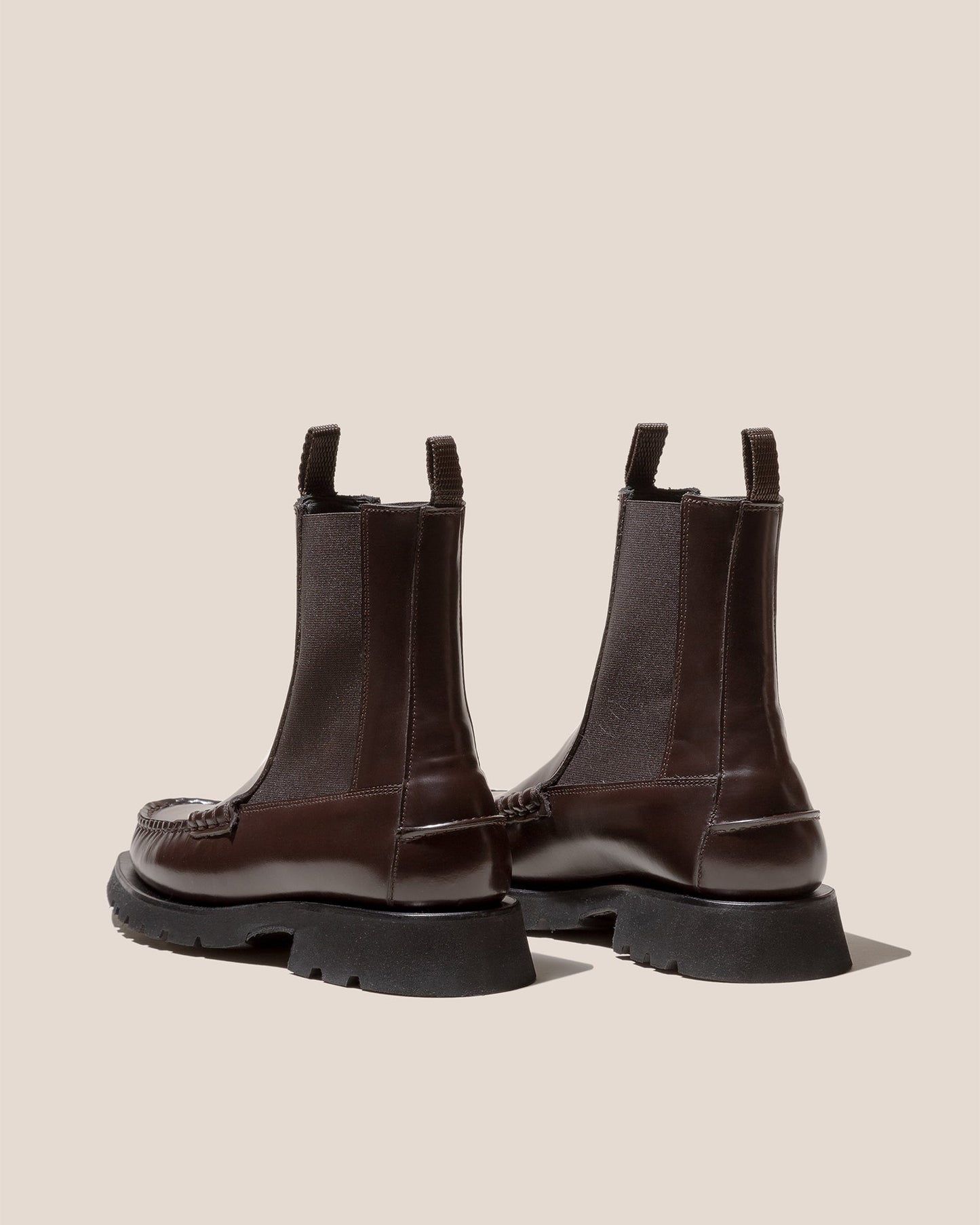 ALDA SPORT - Tread Sole Low-Calf Chelsea Boot - Hereu Women