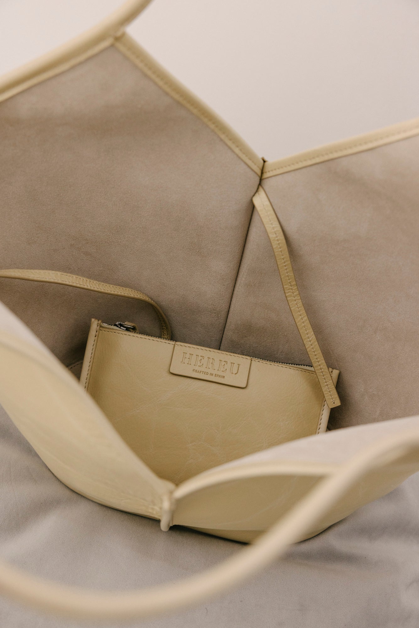 CALELLA DISTRESSED - Leather Tote Bag - Hereu Women|Men