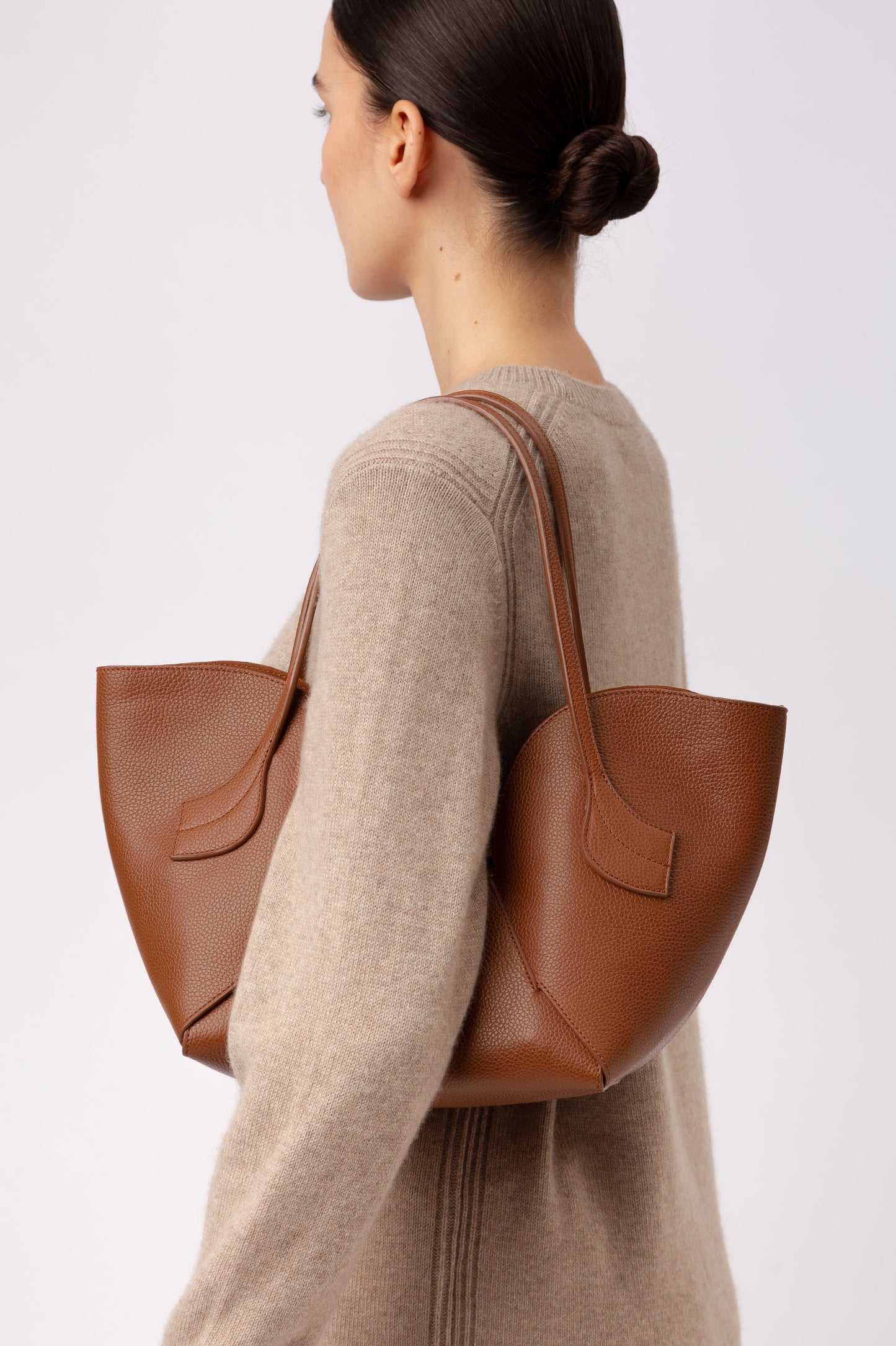 SEPAL S GRAINY - Tulip Shape Zipped Tote Bag - Hereu Women