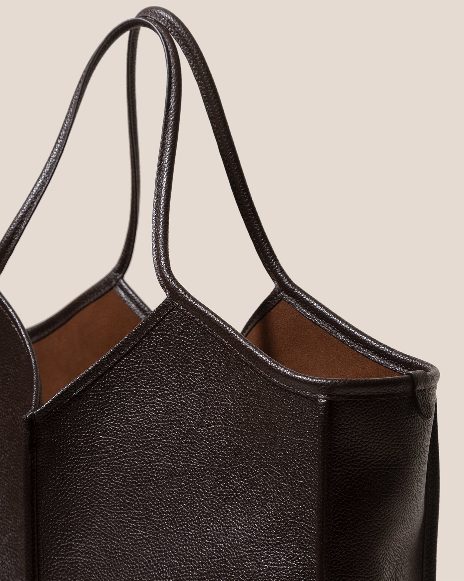 CALELLA SQUARED MEDIUM GRAINY - Leather-trimmed Tote Bag - Hereu Women|Men