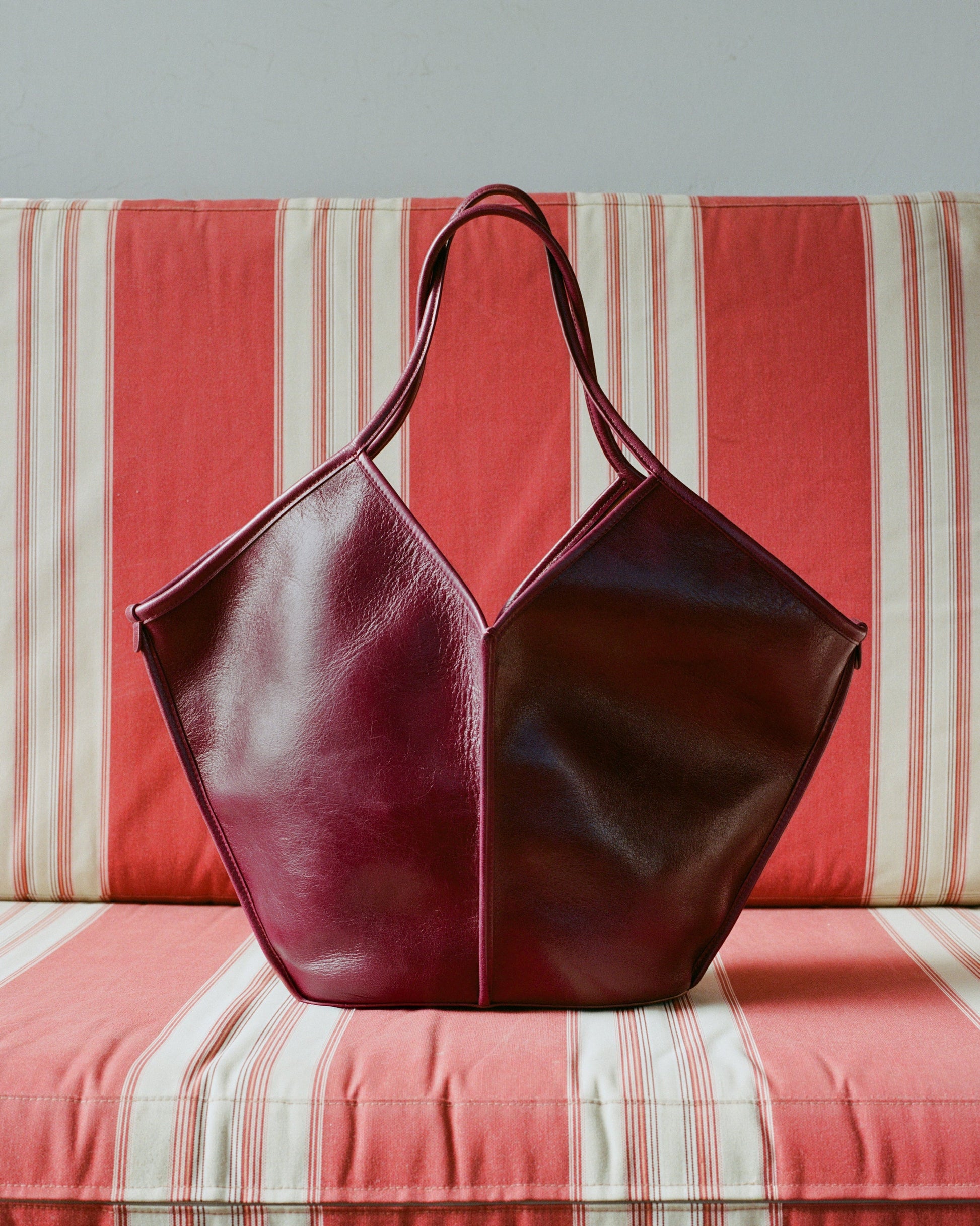 CALELLA DISTRESSED - Leather Tote Bag - Hereu Women|Men