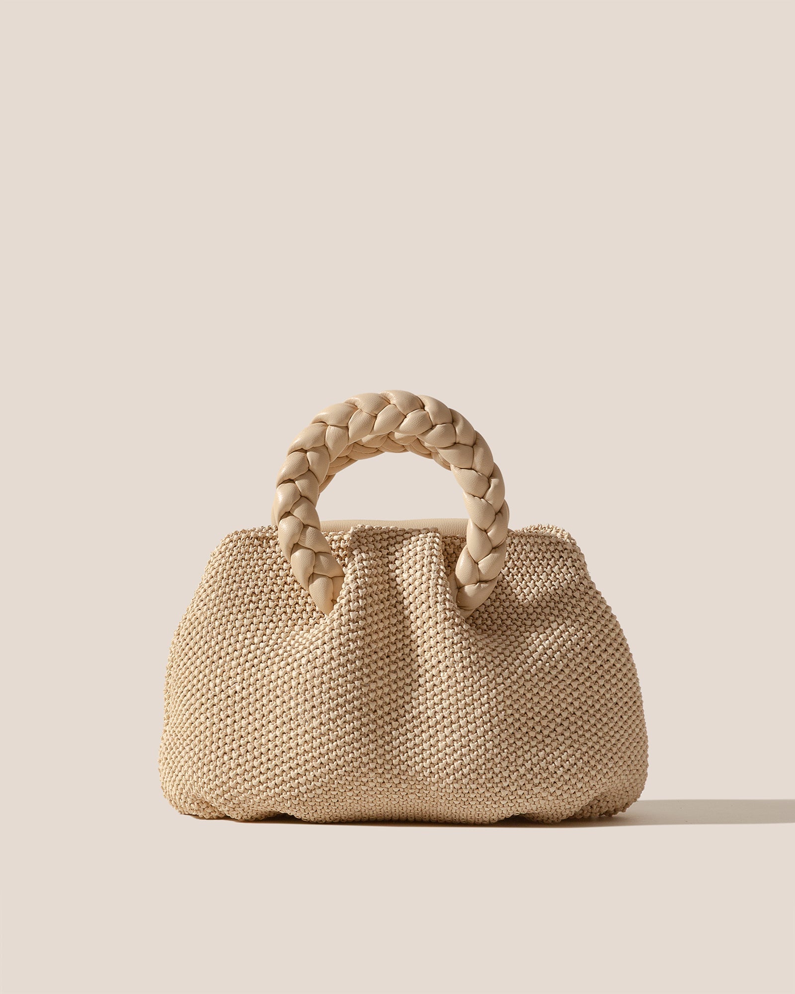 BOMBON M SOFT RAFFIA - Medium Plaited-handle Raffia Handbag - Hereu Women