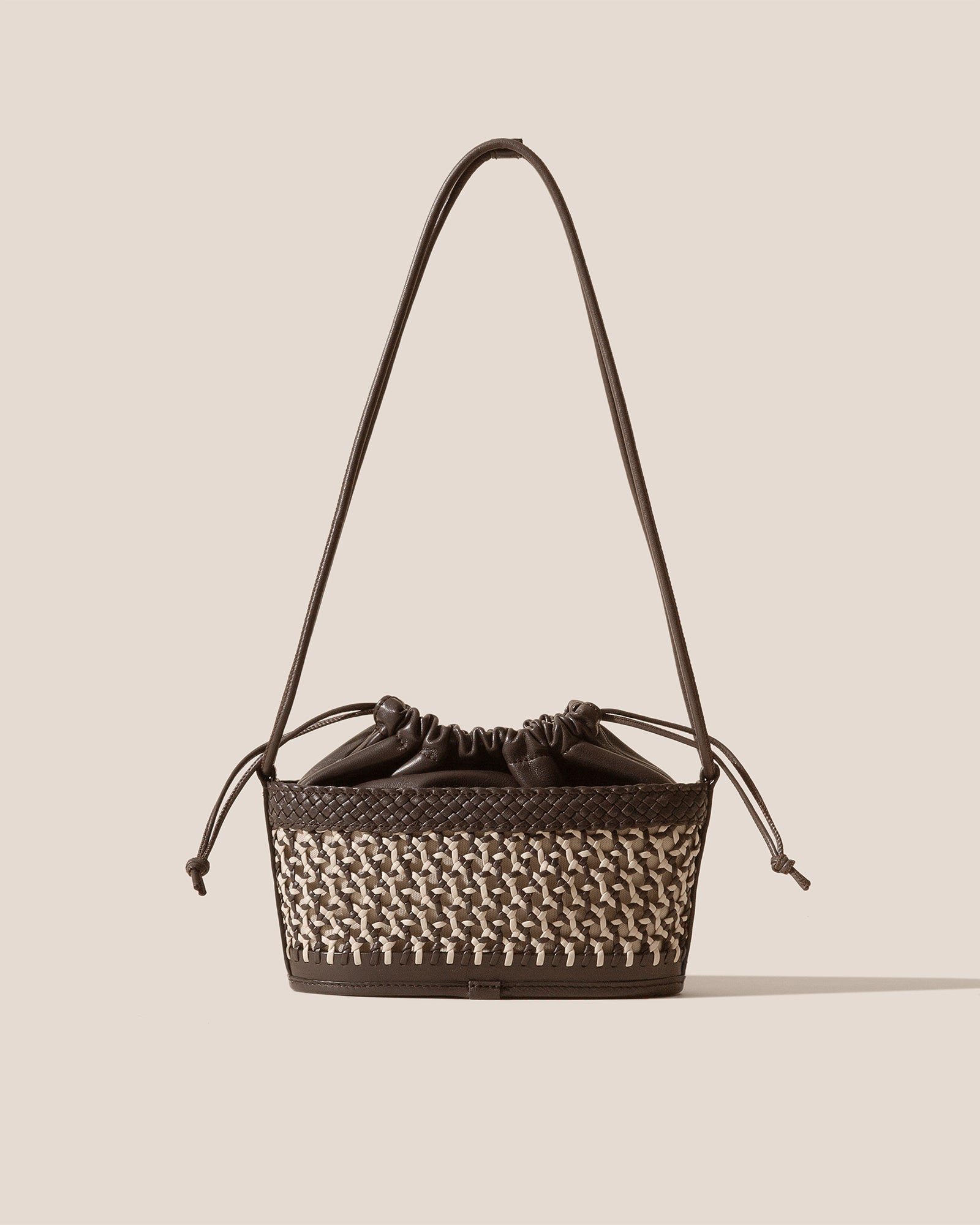 GAIA - Woven Bucket Crossbody Bag - Hereu Women