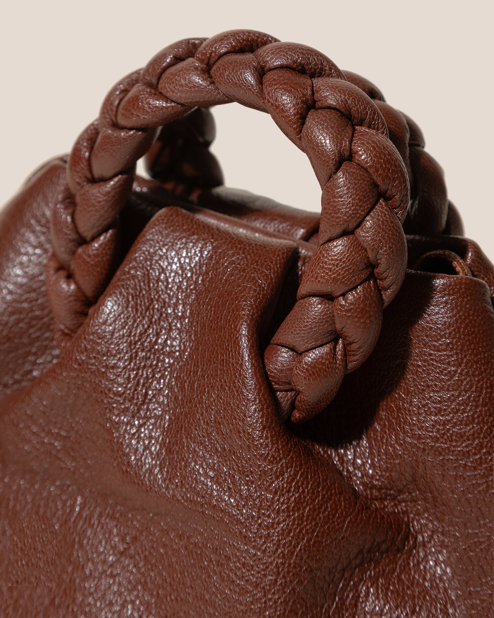BOMBON SUPPLE SHINY - Plaited-handle Leather Handbag - Hereu Women