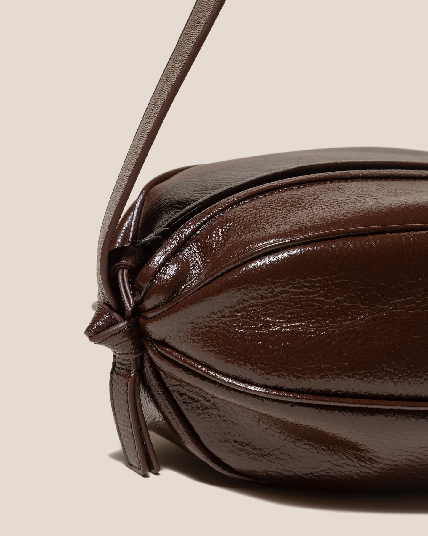 BOYA L DISTRESSED - Ball-Shaped Crossbody Bag - Hereu Women|Men