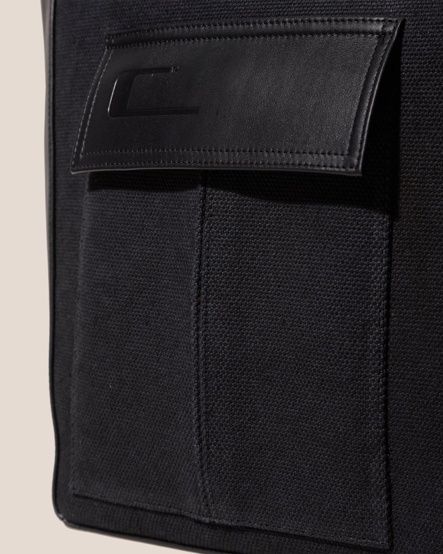 VINCLE L - Messenger Bag - Hereu Women|Men