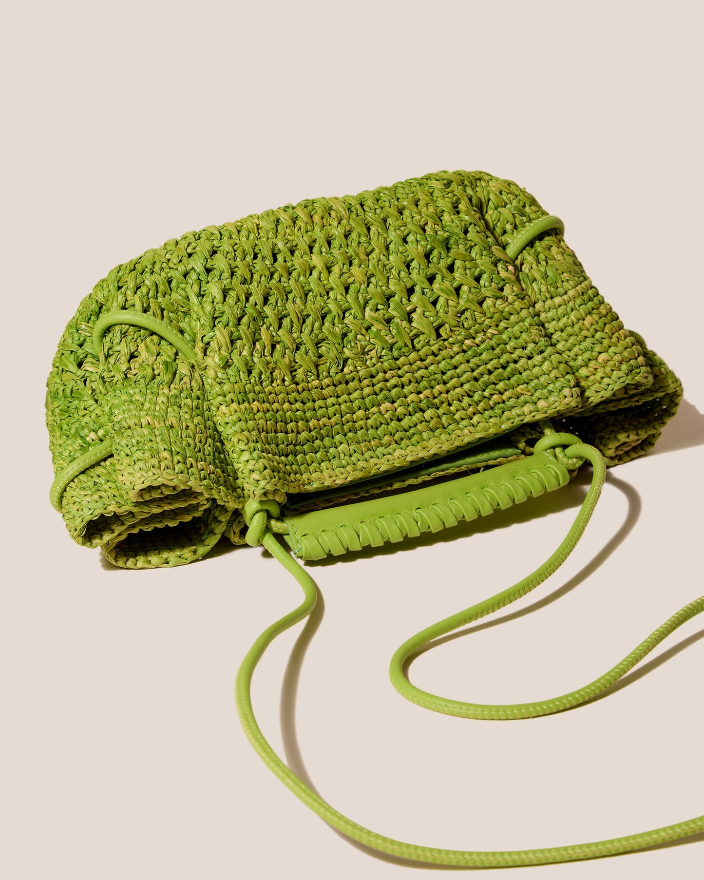 ARTA MINI CROCHET RAFFIA - Pleated Crossbody Bag - Hereu Women