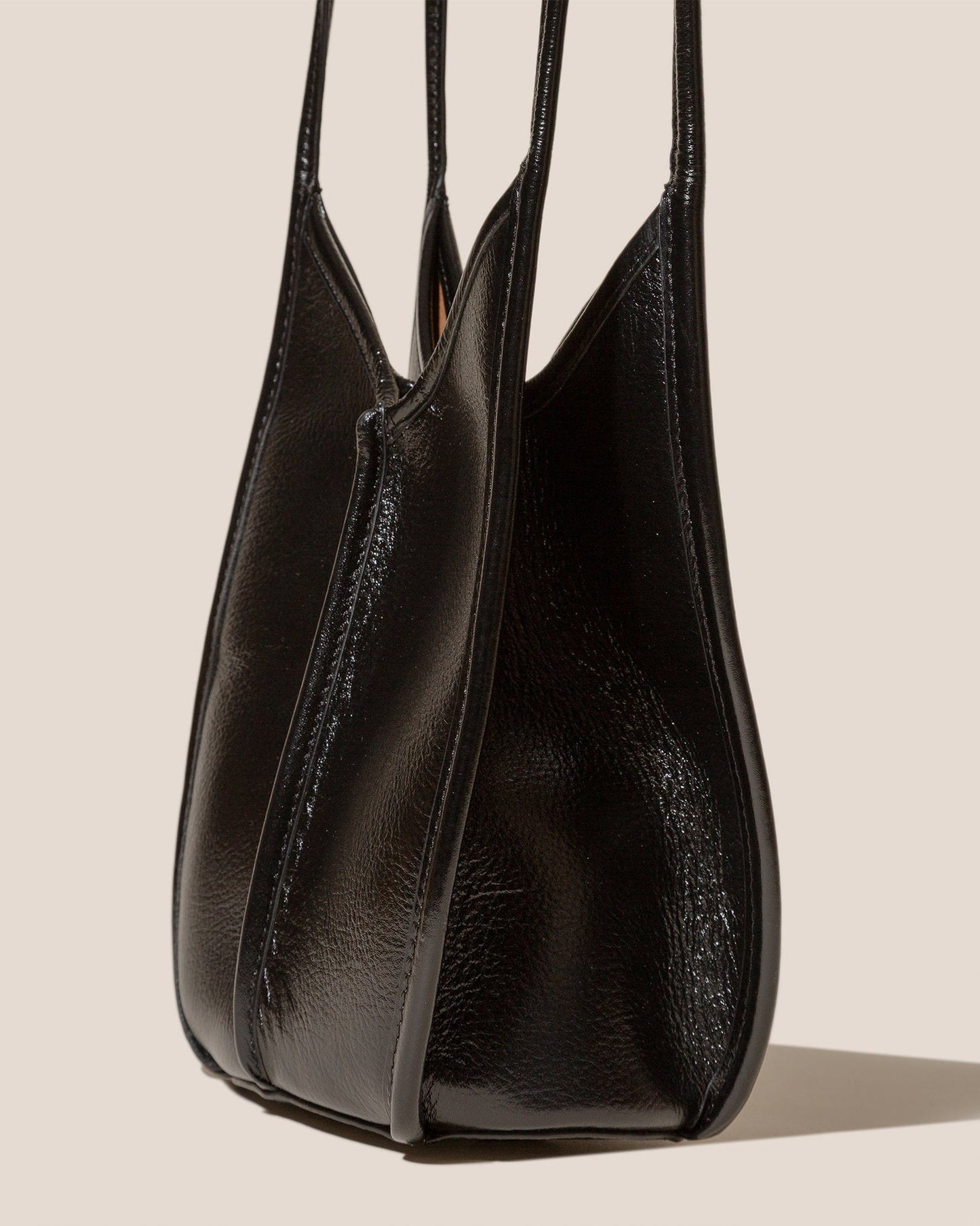 CALELLA BUCKET LEATHER - Leather-trimmed Shoulder Bag - Hereu Women