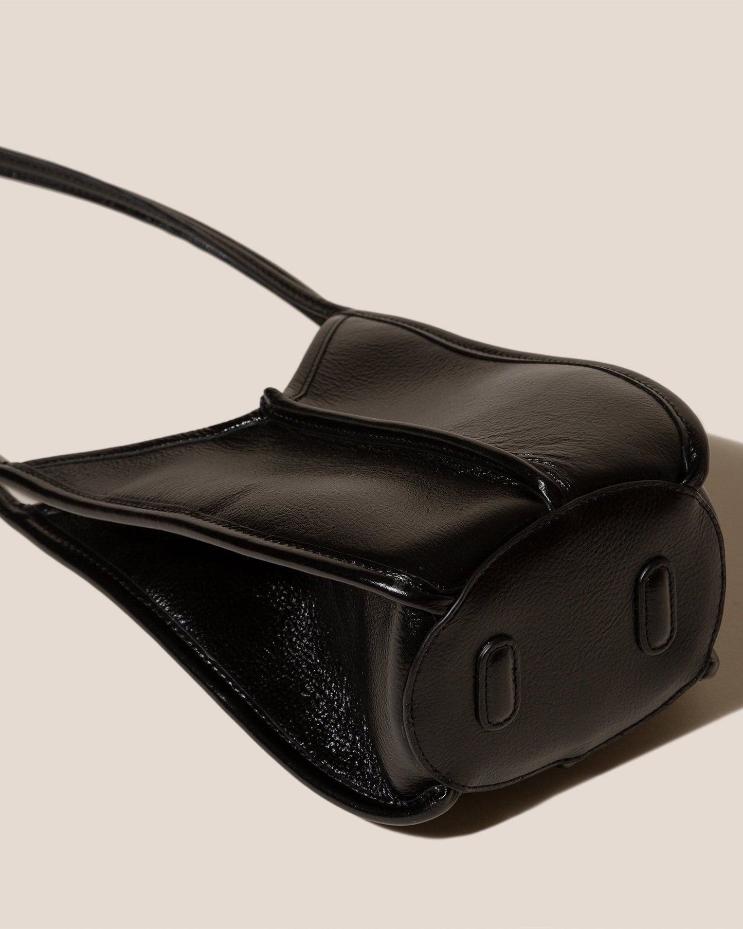 CALELLA BUCKET LEATHER - Leather-trimmed Shoulder Bag - Hereu Women