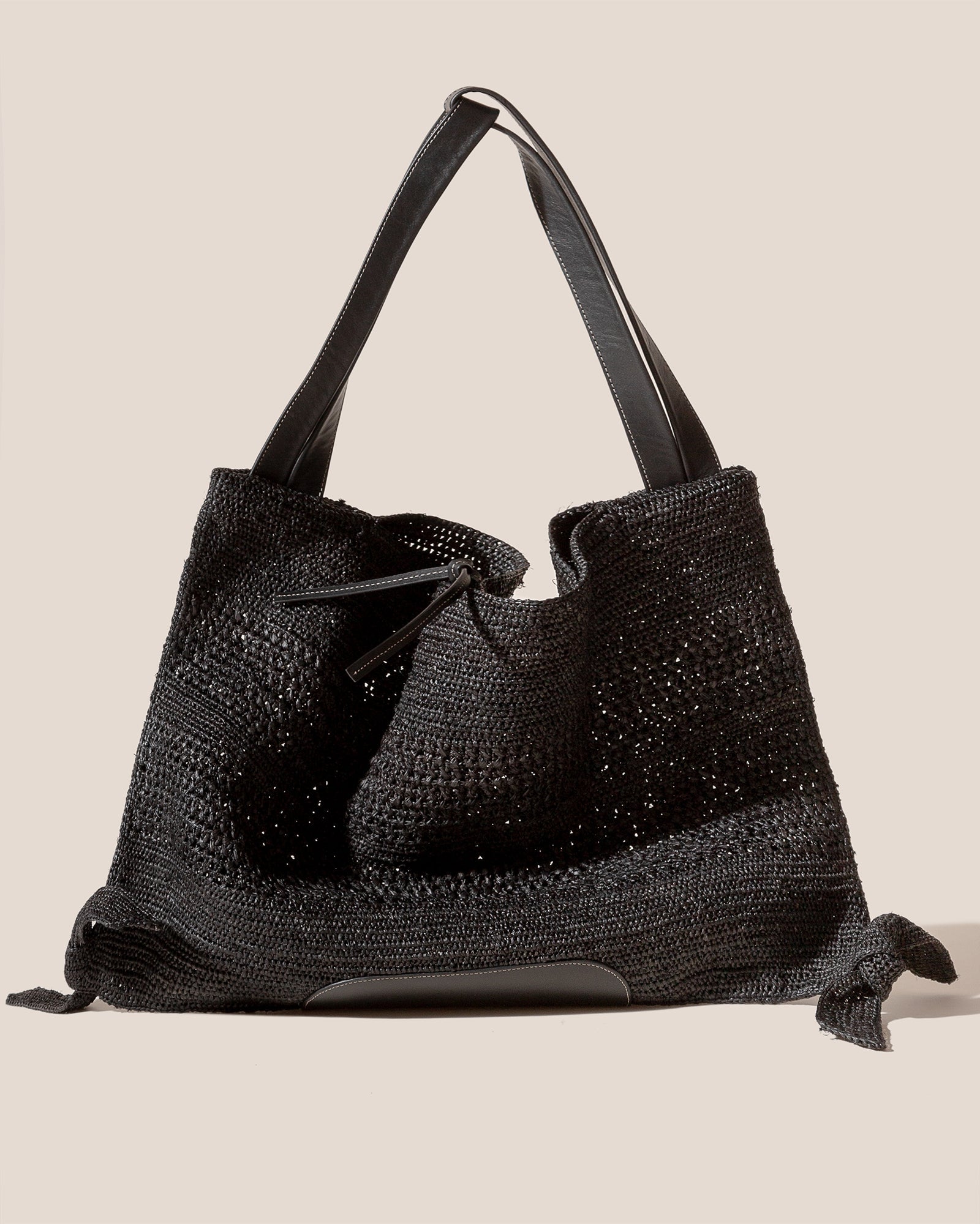 CADOR - Slouchy Crocheted Raffia Shoulder Bag - Hereu Women