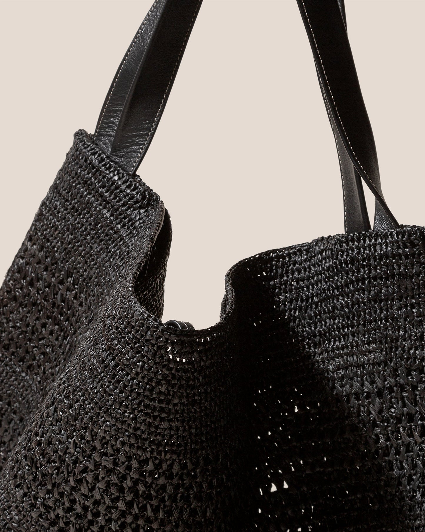 CADOR - Slouchy Crocheted Raffia Shoulder Bag - Hereu Women