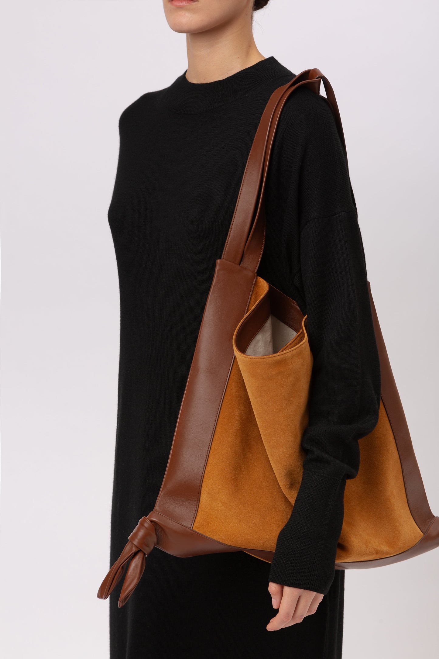 CADOR SUEDE - Slouchy Shoulder Bag - Hereu Women