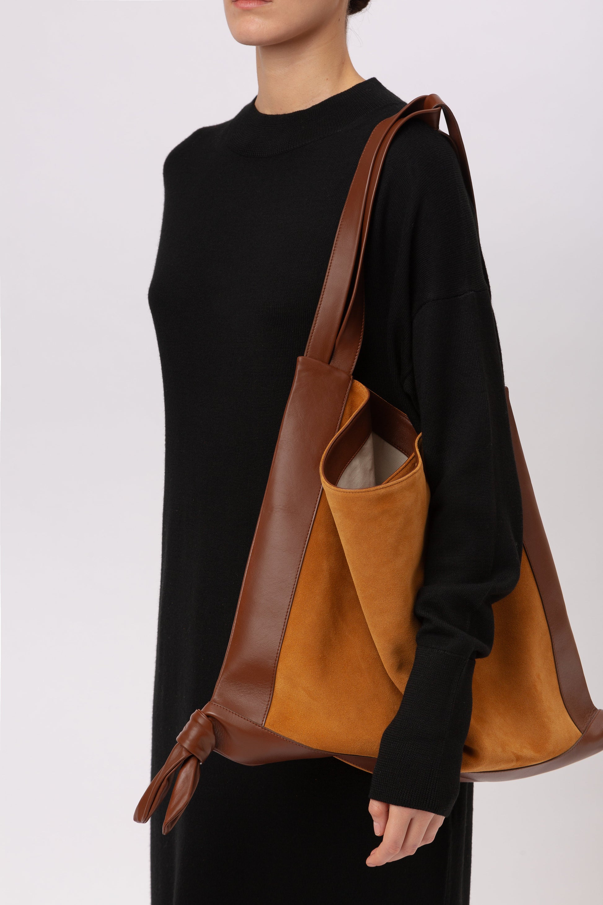 CADOR SUEDE - Slouchy Shoulder Bag - Hereu Women