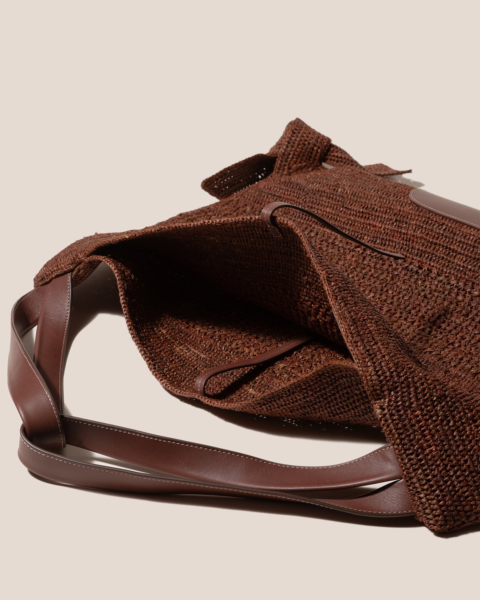 CADOR - Slouchy Crocheted Raffia Shoulder Bag - Hereu Women