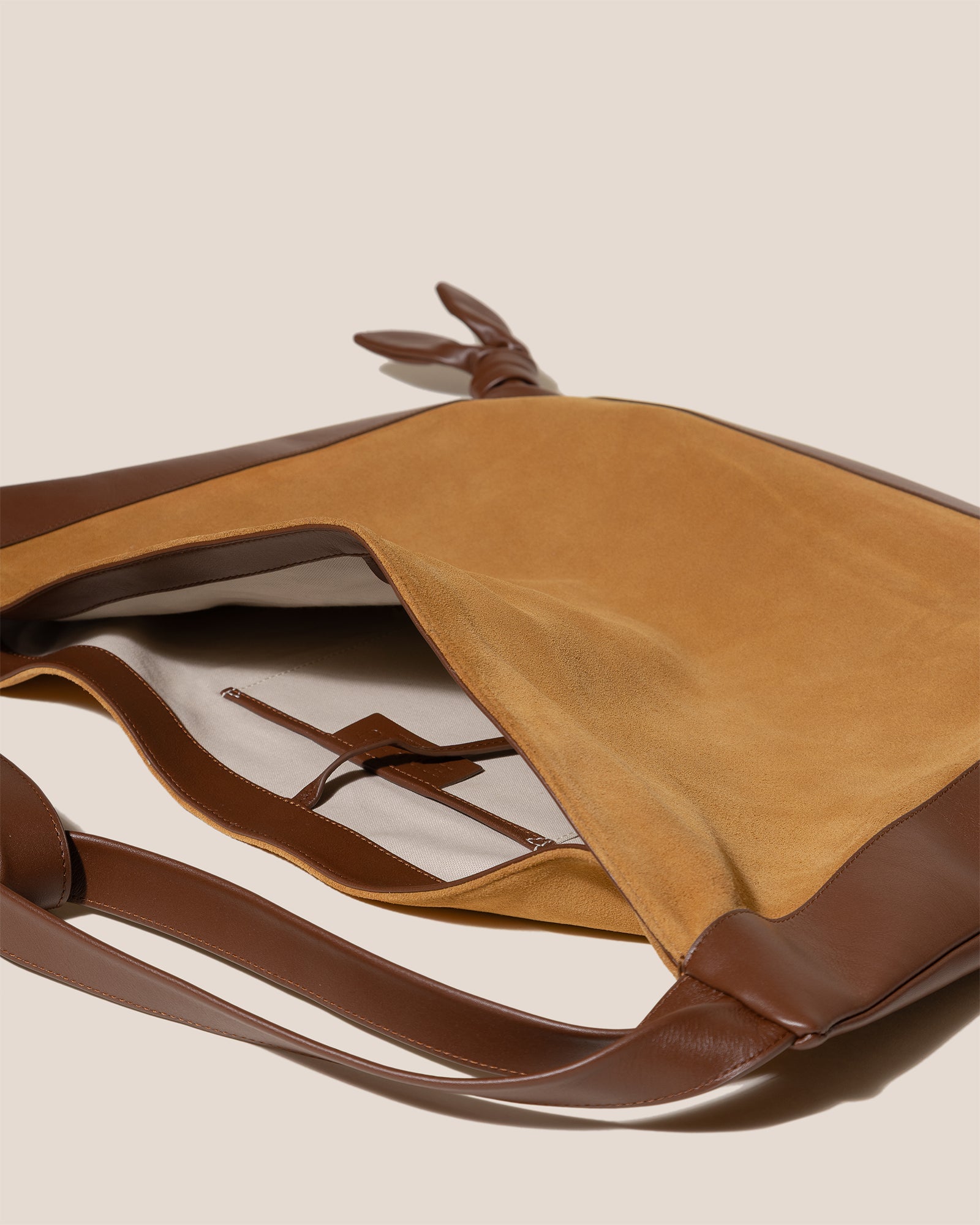 CADOR SUEDE - Slouchy Shoulder Bag - Hereu Women