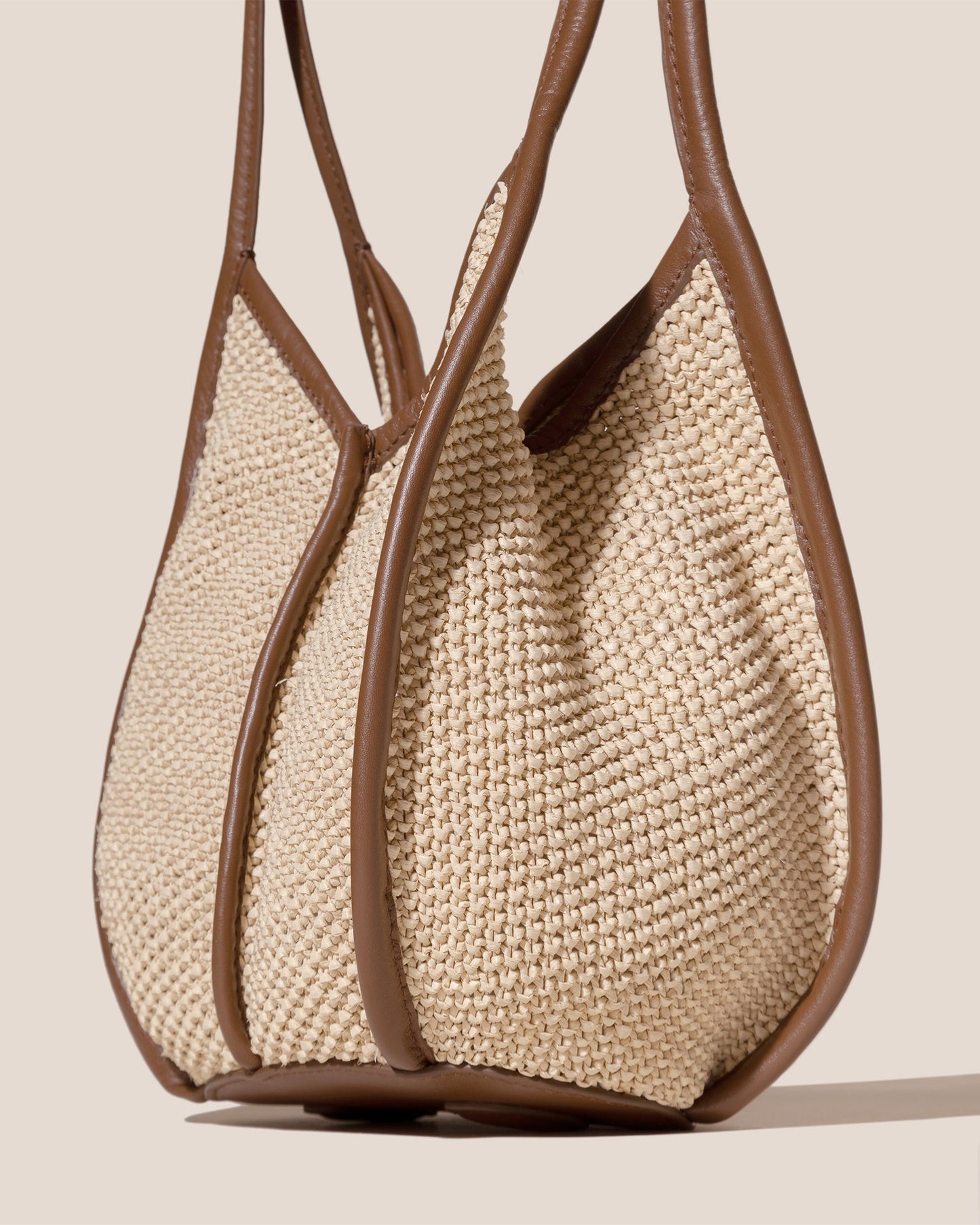 CALELLA BUCKET SOFT RAFFIA - Leather-trimmed Shoulder Bag - Hereu Women
