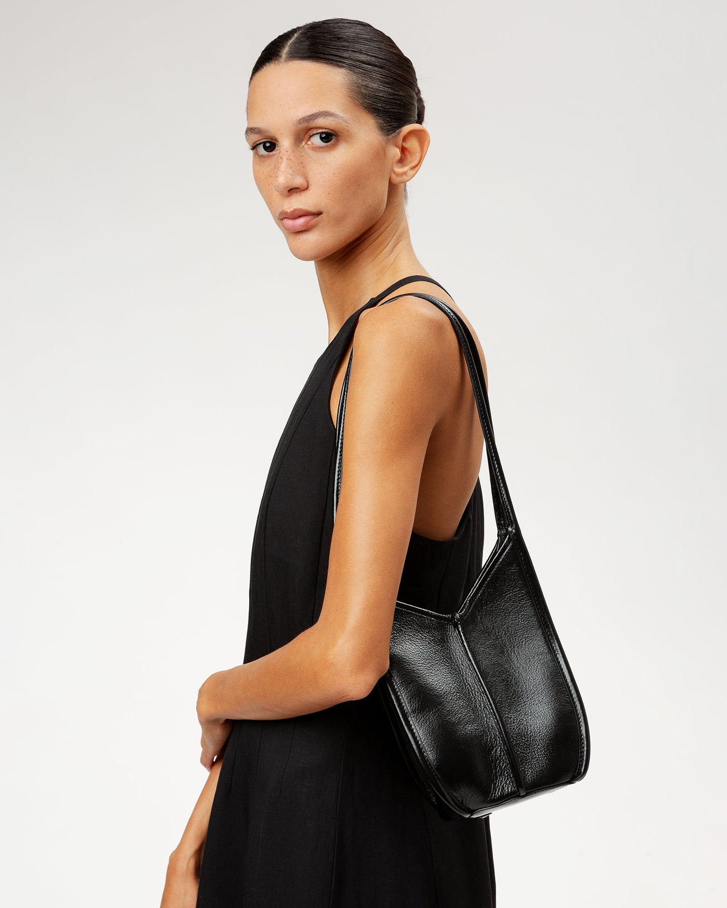 CALELLA BUCKET LEATHER - Leather-trimmed Shoulder Bag - Hereu Women