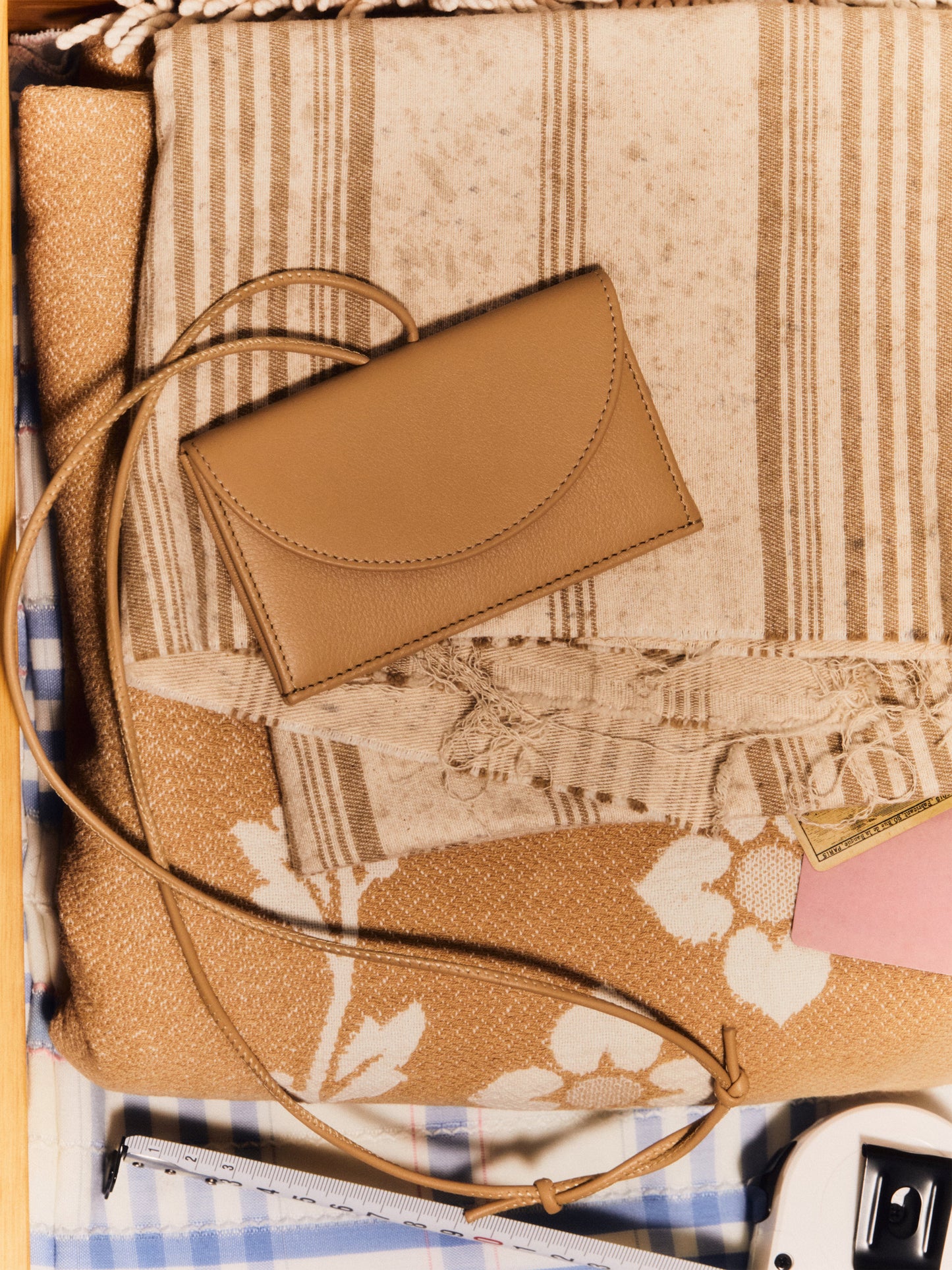 PENJAT - Leather Wallet with Strap - Hereu Women
