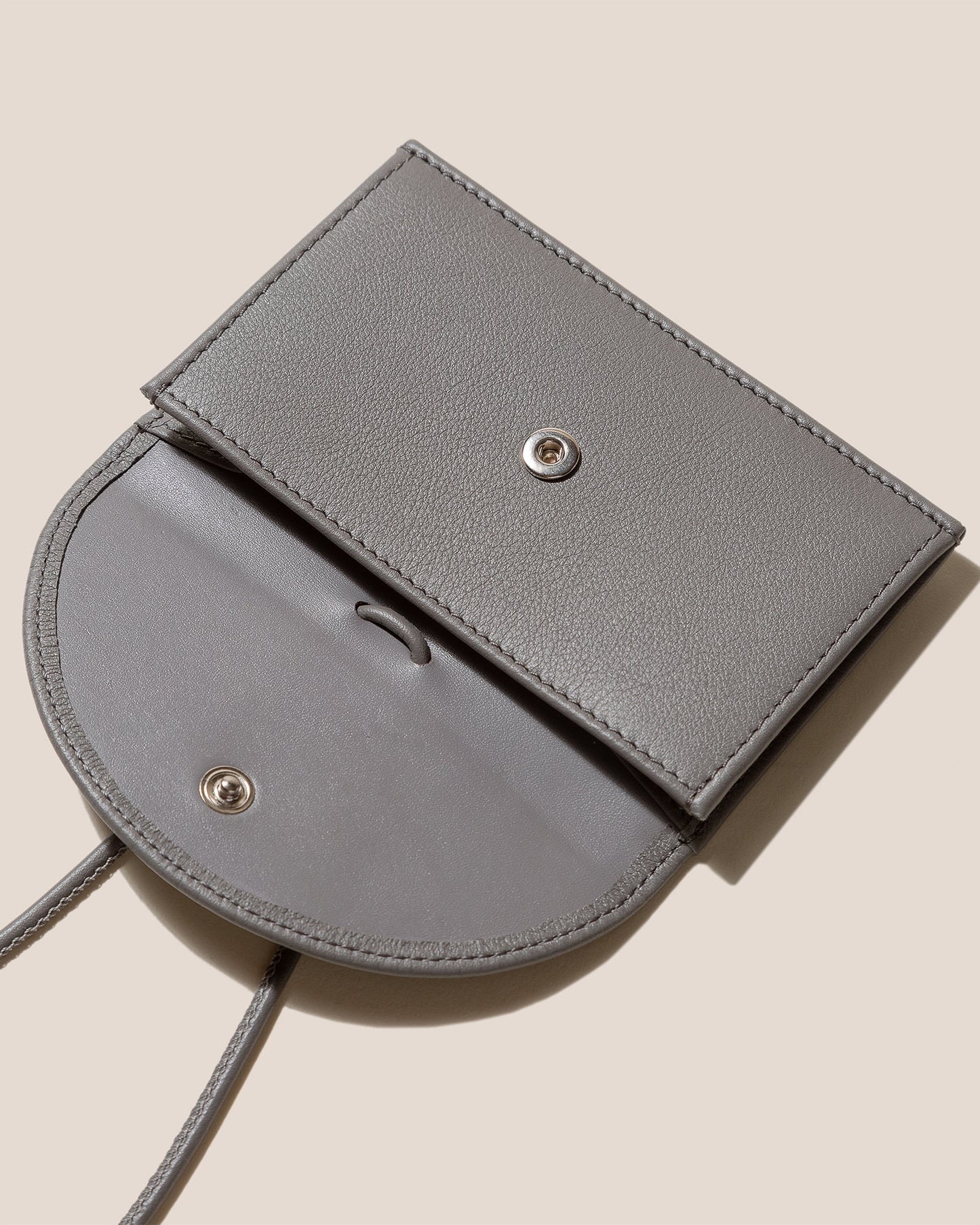 PENJAT - Leather Wallet with Strap - Hereu Women