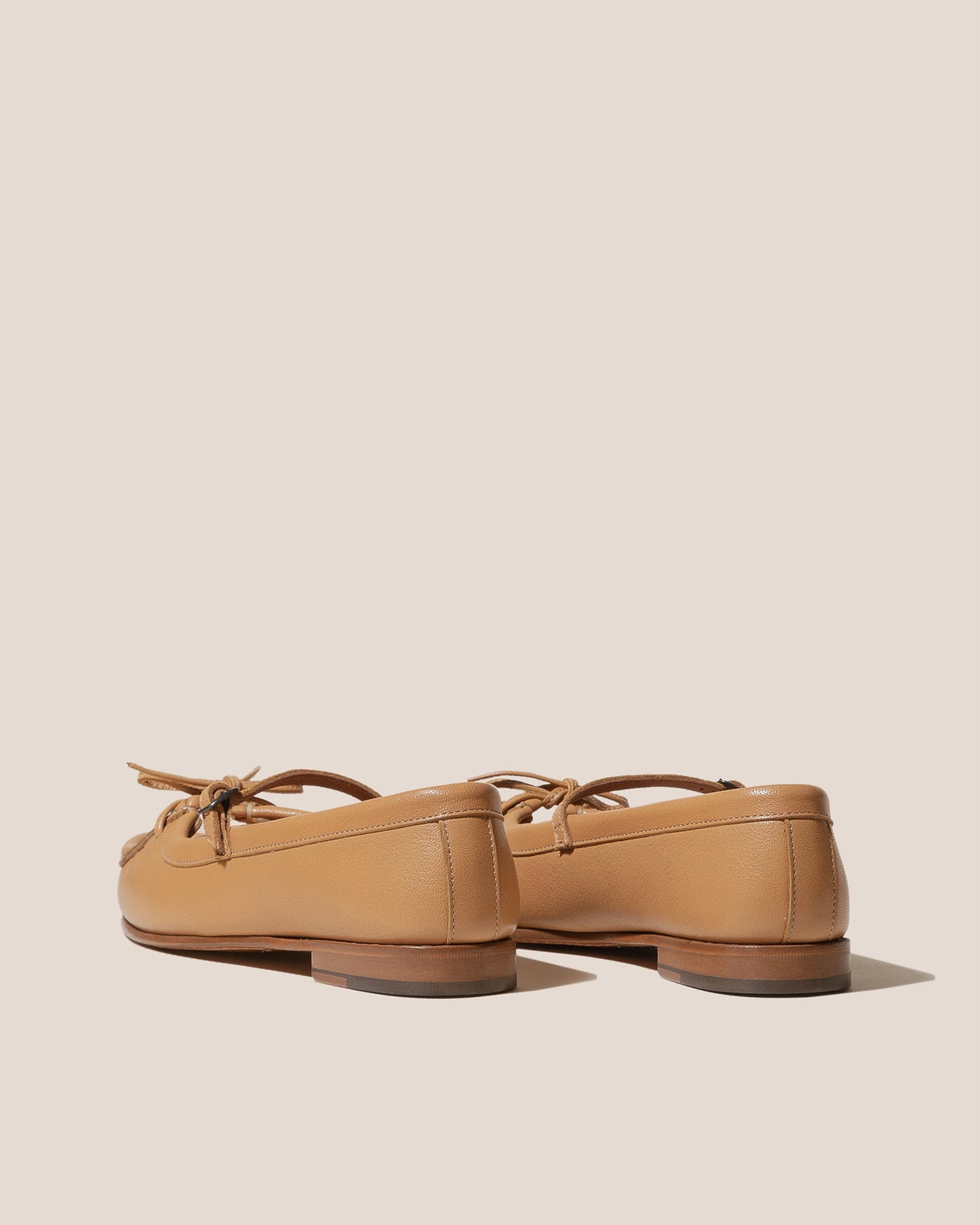ROSES SUPPLE SHINY - Bound Moccasin Mary Jane - Hereu Women