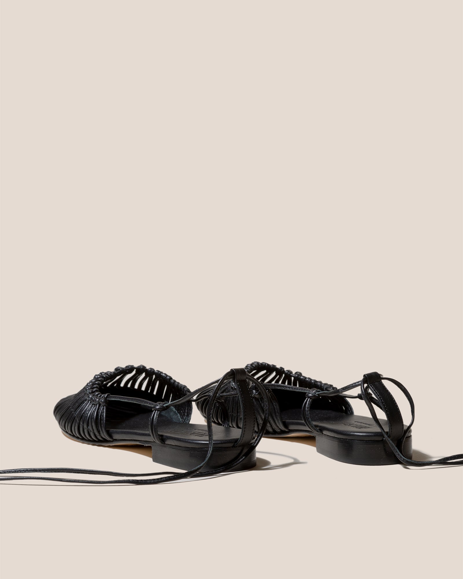 MANTERA - Round-Toe Knotted Sandal - Hereu Women