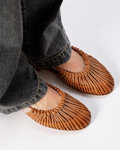 MANTERA - Round-Toe Knotted Sandal - Hereu Women