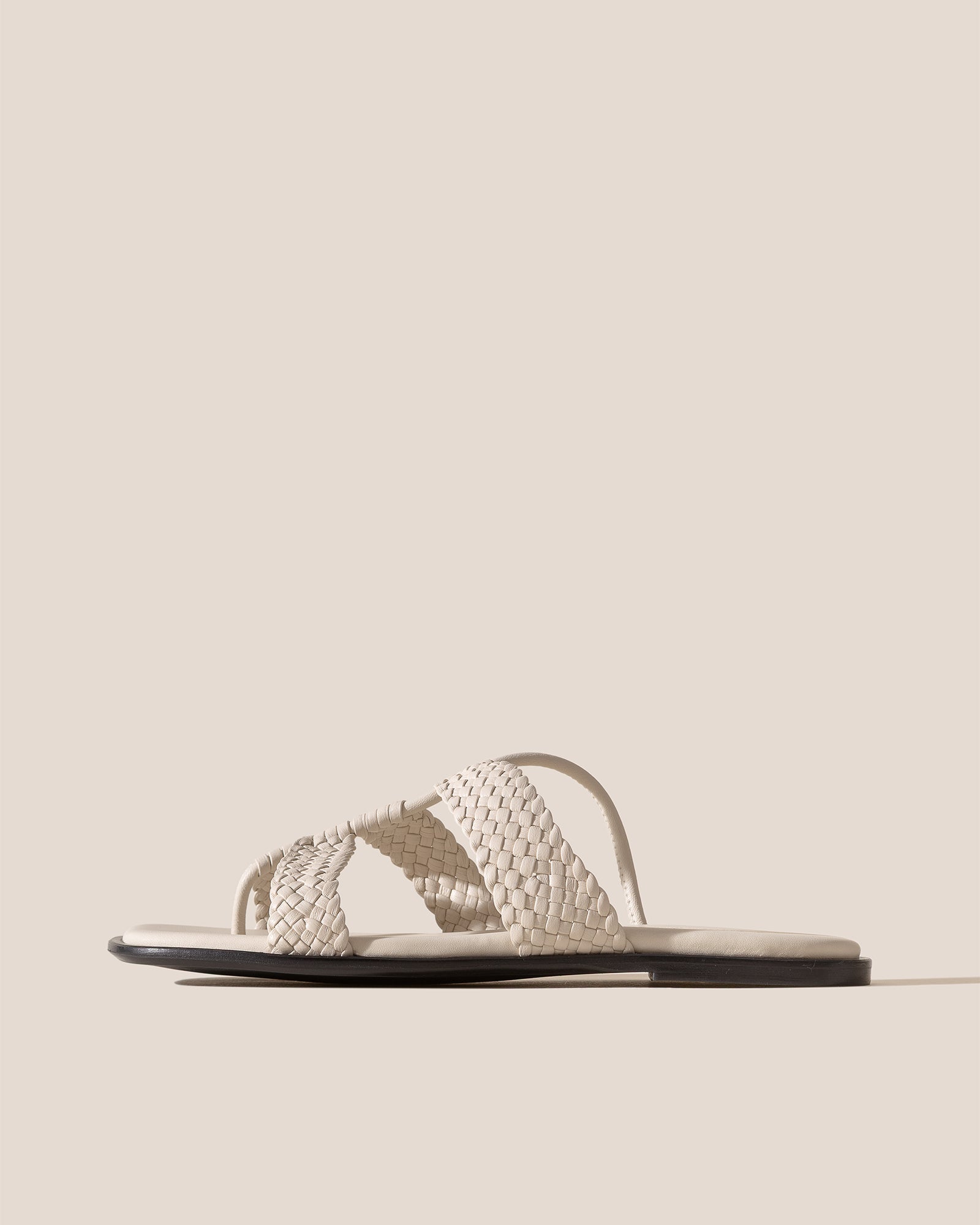 LINA WOVEN - Strappy Toe-Post Sandal - Hereu Women