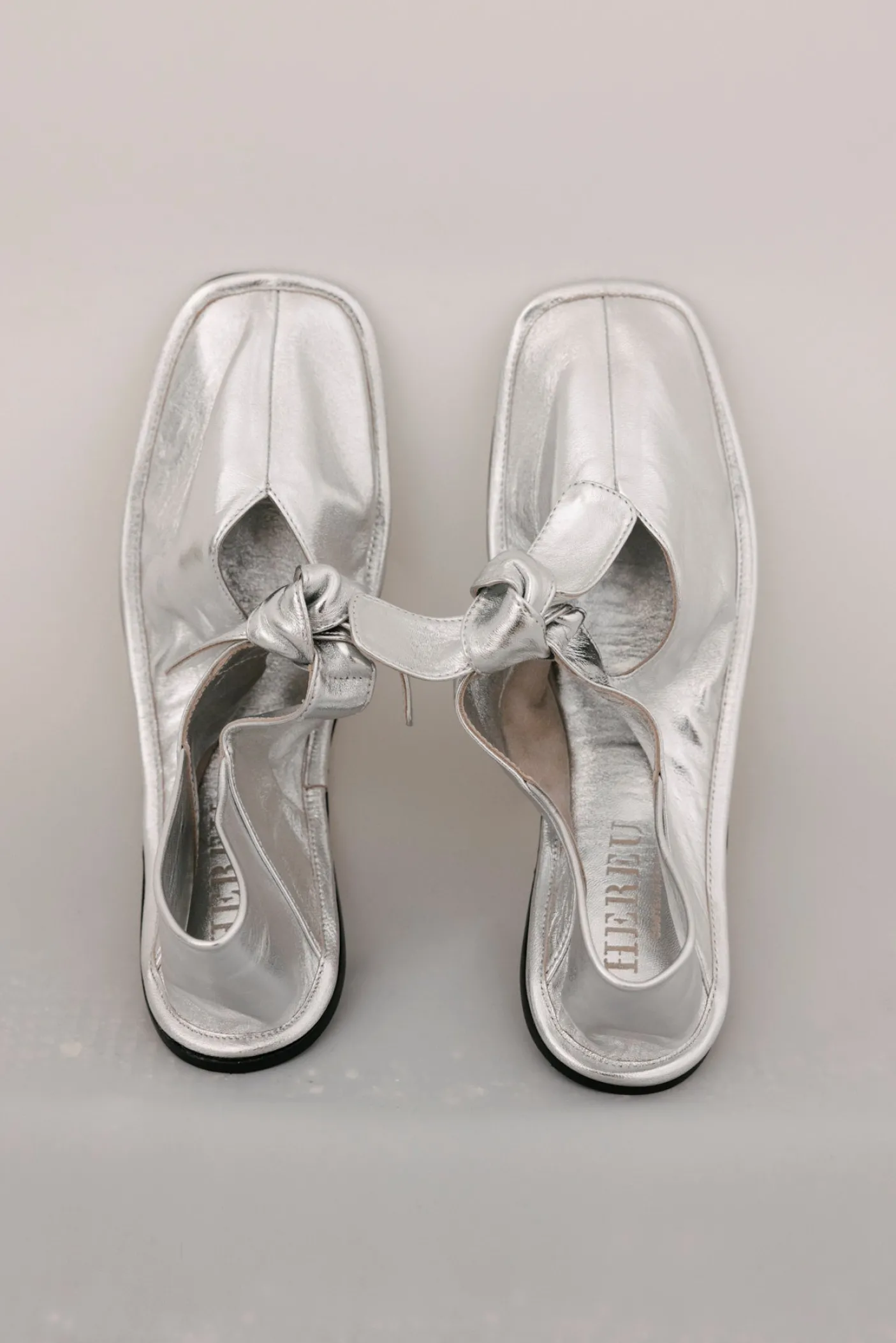 Hereu Studio Soft Shoes<LLASADA METALLIC