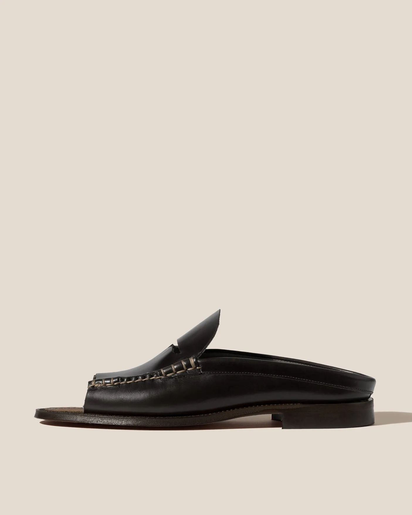 Hereu Studio Loafers<OBERT VEG TAN